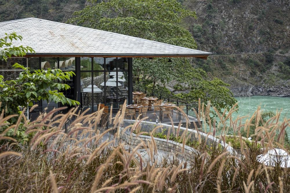 Taj Rishikesh Resort And Spa Dehradun Exterior photo